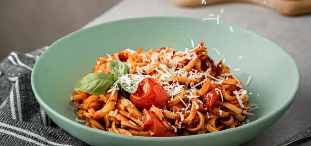 Odkryj tajemnice oryginalnego przepisu na spaghetti Napoli z Neapolu Odkryj tajemnice oryginalnego przepisu na spaghetti Napoli z Neapolu