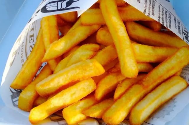 Frytki jak z McDonald's – idealny przepis na chrupiące frytki w domu Frytki jak z McDonald's – idealny przepis na chrupiące frytki w domu