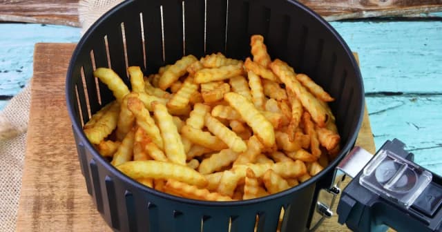 Jak smakują frytki z frytkownicy beztłuszczowej? Smak, który zaskakuje Jak smakują frytki z frytkownicy beztłuszczowej? Smak, który zaskakuje