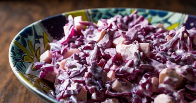 Surówka z czerwonej kapusty jak w kebabie - prosty przepis na smakowity dodatek Surówka z czerwonej kapusty jak w kebabie - prosty przepis na smakowity dodatek